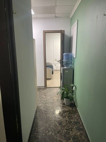 аренда помещения под детский сад: Сдаю Офис, 9 м², В административном здании, 1 линия
