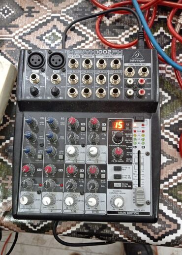 познание мира 2 класс мсо 1: Behringer Xenyx 1002FX – kompakt audio mikser - 10 giriş kanalı: 2
