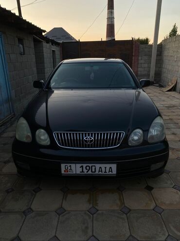 тацота ист: Toyota Aristo (правый руль), черный седан бизнес‑класса. Кузов и