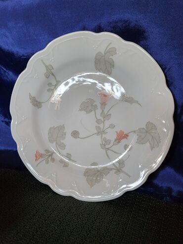 Staro posuđe i escajg: Set Kahla porcelan 7g.Nemacka. Trodelni set,bez ostecenja,sve na — 10