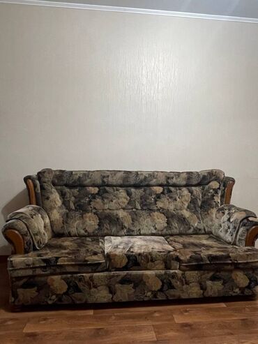 диван 2000: Прямой диван, цвет - Коричневый, Б/у