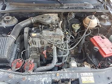 Volkswagen: Volkswagen Vento: 1993 г., 1.8 л, Механика, Бензин, Седан — 13