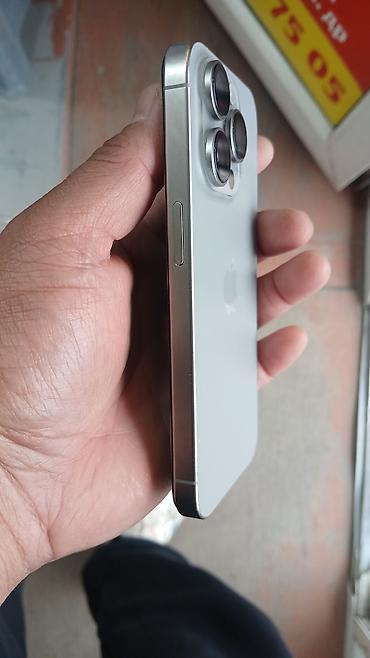 IPhone 15 Pro, Б/у, 128 ГБ, Серебристый, Зарядное устройство, 87 %