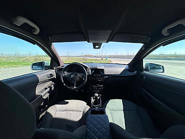 Opel: Opel Astra H (5 qapılı hetçbek) Texniki xüsusiyyətlər və təchizat: - — 11