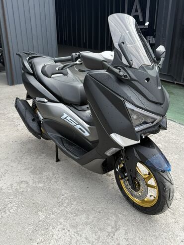 мопед 3 колесный: Макси скутер Yamaha, 150 куб. см, Бензин