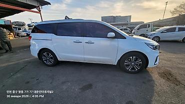 Kia: Kia Carnival: 2019 г., Минивэн — 9