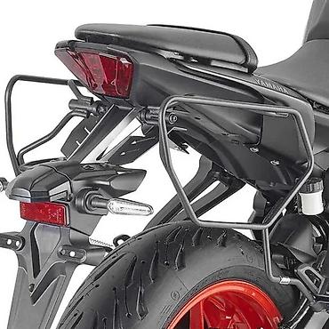 trake: Nosači za bočne torbe za motocikl, izrađeni od metala u crnoj mat — 1