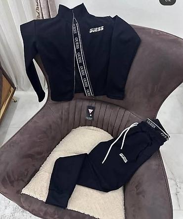 pull and bear dzemperi: Trenerke komplet Guess gornji i donji deo. - Gornji deo kraci sa — 4