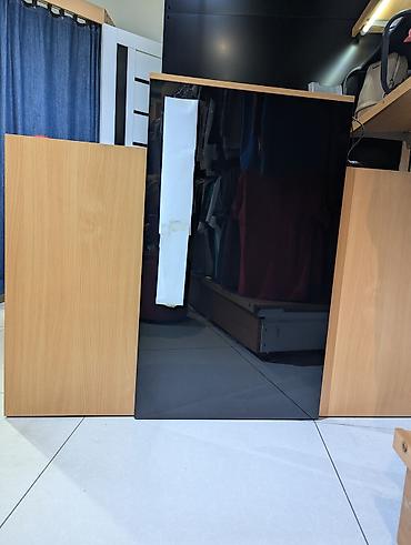 Торговое оборудование: Стойка ресепшн, Материал: Дерево, 112 см * 150 см * 57 см, Б/у — 8