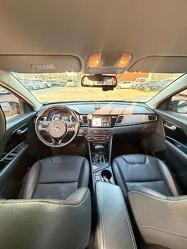 Kia: Kia Niro: 2017 г., 1.6 л, Автомат, Гибрид, Хэтчбэк — 17