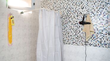 Uzunmüddətli kirayə evlər: Novxanıda gözəl həyəti, hovuzu, həyətdə besedkası olan ikimərtəbəli — 8