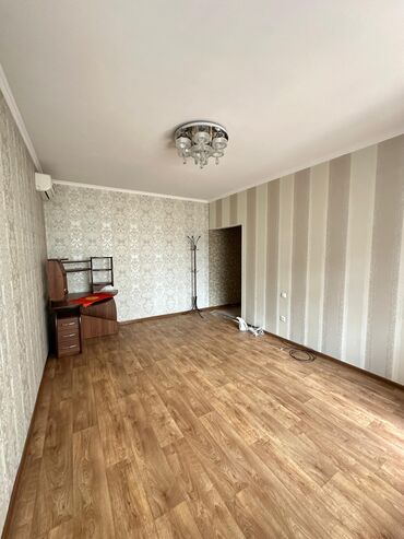 снять квартиру без риэлтора: 1 бөлмө, 35 кв. м, 106-серия, 8 кабат, Косметикалык ремонт