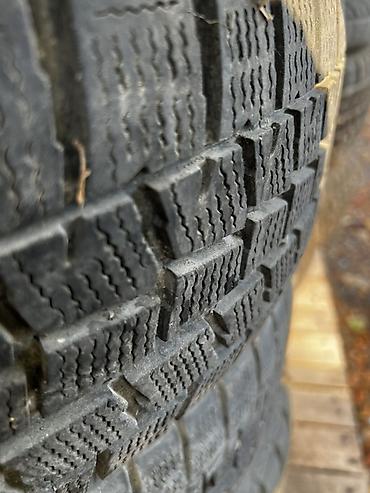 Комплект зимних шин (4 шт.)

185.60.15 комплект японский Dunlop