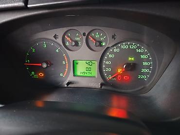 Yük maşınları: Ford Transit yük furgonu - Korpus: qapalı panel furgon, ikitaylı arxa — 8