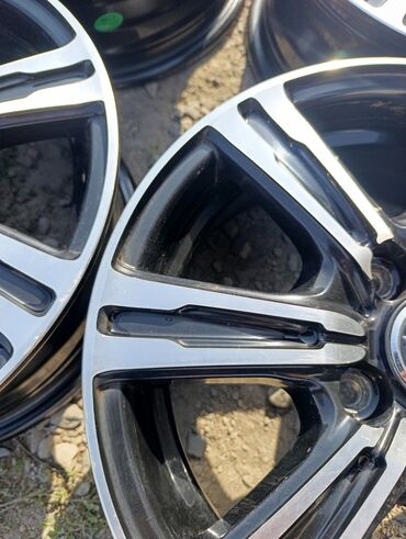 Диски: Литые Диски R 14 Комплект, отверстий - 4, Б/у at lalafo.kg — 8 Диски: Литые Диски R 14 Комплект, отверстий - 4, Б/у — 8