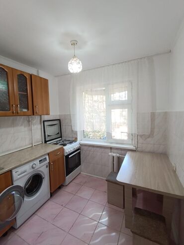 3 микрорайоне: 3 комнаты, 58 м², 104 серия, 2 этаж, Евроремонт