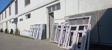 Plastik pəncərələr: Yana siyirmeli plastik qapı pəncərə Plastik və Alüminium Qapı Pəncərə — 10