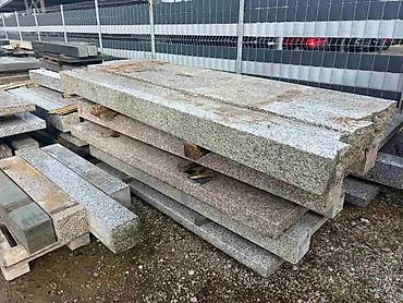 Cigla, kamen: Na prodaju 30 m3 granitnih ploca, stubova, od razlicitih vrsta. Imamo — 9