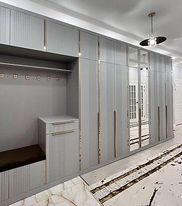 антресоль: Məhsul: Dəhliz üçün modul qapalı dolab sistemi Təsvir: - Müasir — 1