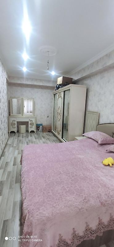 Uzunmüddətli kirayə mənzillər: Evin sahəsi 99m² 3 otaq mətbəx ayrı, sanitar qovşaqları ayrı, geniş — 25