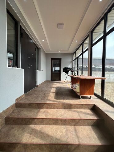 Сельхоз предприятия: Крупный сельскохозяйственный объект для содержания скота Описание: - — 14