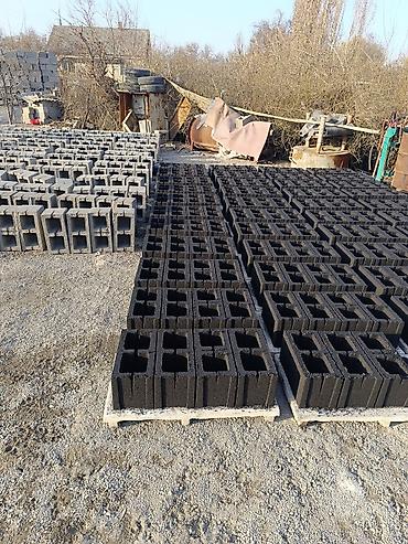 Пескоблок: Продаю пескоблок цветной очень качественный! Мы находимся 5 гес — 30