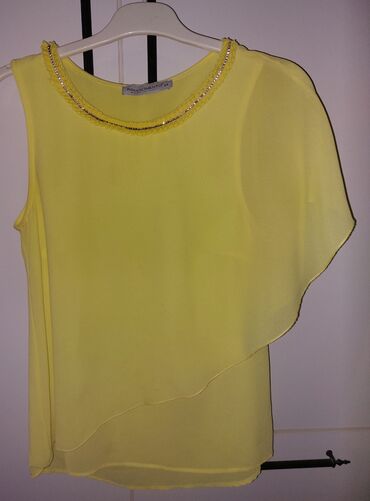 Köynək və bluzalar: Limon sarısı rəngindədir. XS (34) olsa da, bu firmanın (Rinascimento) lalafo.az -da Köynək və bluzalar: Limon sarısı rəngindədir. XS (34) olsa da, bu firmanın (Rinascimento)