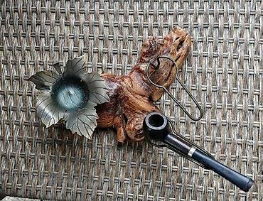 Stare vaze i dekor: Stara pepeljara sa dva držača za lule na drvenom postolju. Stara — 2