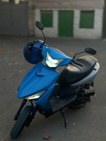 Mopedlər,skuterlər: Şəhər içi hərəkət üçün ideal moped/scooter. - Rəng: parlaq mavi-kömür