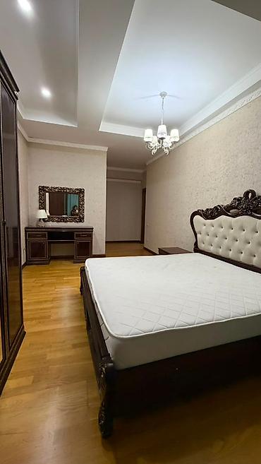 Продажа квартир: Продается полноценная 4-комнатная квартира в самом центре Бишкека 📍 — 11