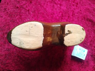 Digər kolleksiyalar: Keramik “çəkmə” formalı suvenir/konteyner - Material: keramika -da lalafo.az — 3 Digər kolleksiyalar: Keramik “çəkmə” formalı suvenir/konteyner - Material: keramika — 3