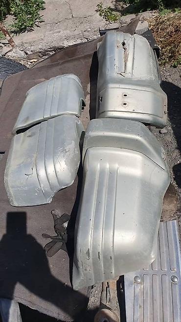 Другие детали кузова: Предлагается кузов автомобиля Mitsubishi Pajero. Включает заднюю дверь — 5