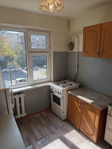 3 комнатная квартира продажа: 1 бөлмө, 32 кв. м, 104-серия, 3 кабат