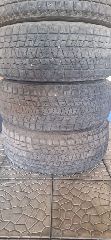 разноширокие шины: Дөңгөлөктөр монтажда R 18, Кыш, Колдонулган, Комплект, Жол тандабастар (АТ/МТ)