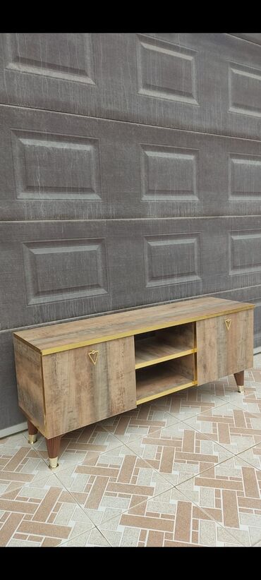 TV altlığı: *TV📺STEND* 90 azn çatdırılma pulsuz(şəhərin içi ətrafı ) Ölçü — 7