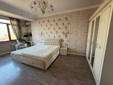 суточный квартира бишкек дешевле: 3 комнаты, 140 м², Элитка, 6 этаж