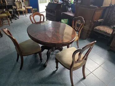 Setovi stolova i stolica: Sto u odlicnom stanju. Duzina 135 cm Sirina 100 cm Visina 77 cm — 5