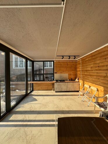 Продажа квартир: 5 и более комнат, 160 м², 3 этаж — 8