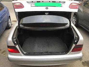 Mercedes-Benz: Mercedes-Benz E-Class: 2.2 l | 1999 il Sedan — 10