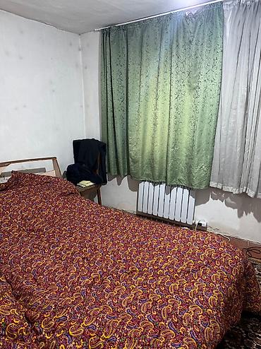 Продажа барачных домов: Продается в центре города 4-х комнатный дом, барачного типа с — 2