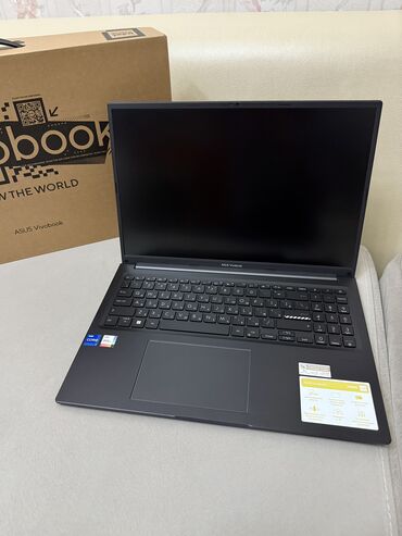 ASUS: Təzə vəzziyətdə. Alınandan Cəmi 18 saat işlənib. Çox baha alınıb. İş — 8