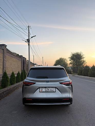 Продажа авто: Toyota Sienna: 2024 г., 2.5 л, Автомат, Гибрид, Минивэн — 6