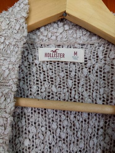 ikinci əl paltar satışı: Ikinci el geyimler.
olcu 38-40
catdirilma Nizami metrosu