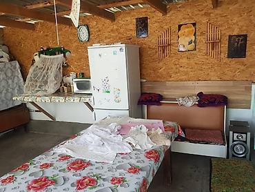 Продажа коттеджей и домов: Дом с двором и садом - Одноэтажный дом с пристройками и крытой — 2