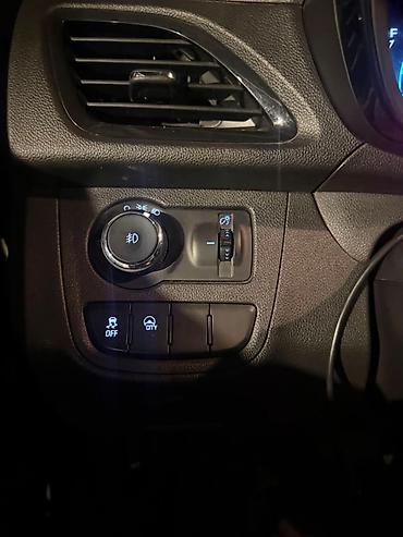 облегченные: Chevrolet Spark: 2018 г., 1 л, Автомат, Бензин, Хэтчбэк — 7