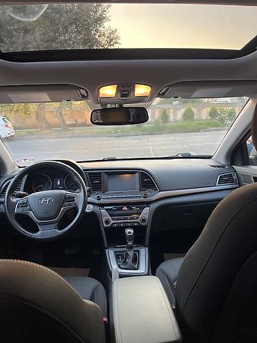 kia servis ehtiyat hisseleri: Hyundai Elantra – sedan, geniş və rahat salon Özəlliklər: - Qara — 3