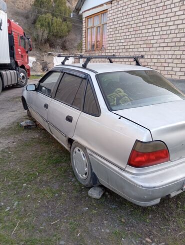 япошка машиналар: Dodge Durango: 1995 г., 1.5 л, Механика, Бензин, Седан