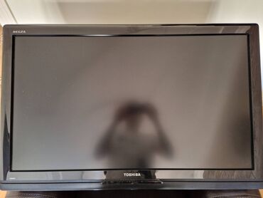 divardan asma televizor: İşlənmiş Televizor Toshiba LCD 40" Ünvandan götürmə