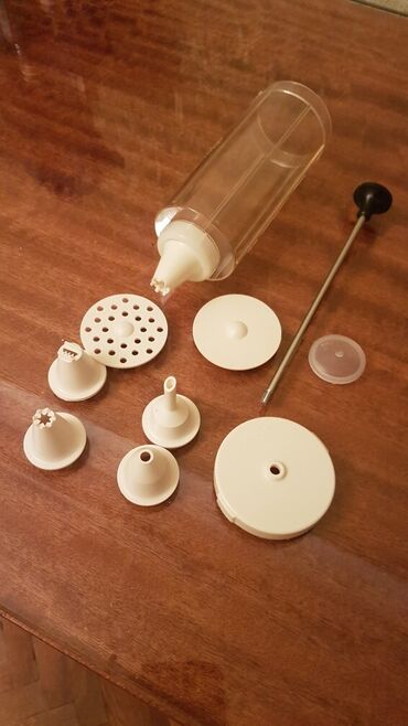 Qab-qacaq və mətbəx ləvazimatlarının alışı: ○ Tort bəzəmək üçün böyük şpriz ○ Təzə. Pribaltika istehsalı -da lalafo.az — 8 Qab-qacaq və mətbəx ləvazimatlarının alışı: ○ Tort bəzəmək üçün böyük şpriz ○ Təzə. Pribaltika istehsalı — 8