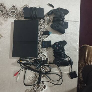 playstation 3 aliram: PlayStation 2 oyunlari flaskart ile acir.64 gb flaskartdir icinde 30 a